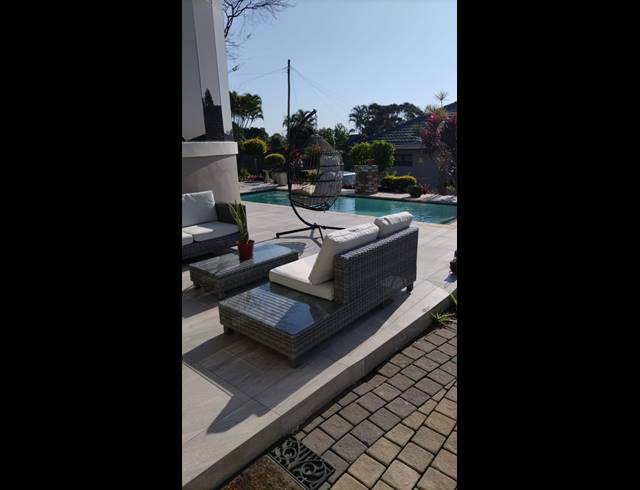 8 BEDROOM HOUSE FOR SALE IN ESCOMBE